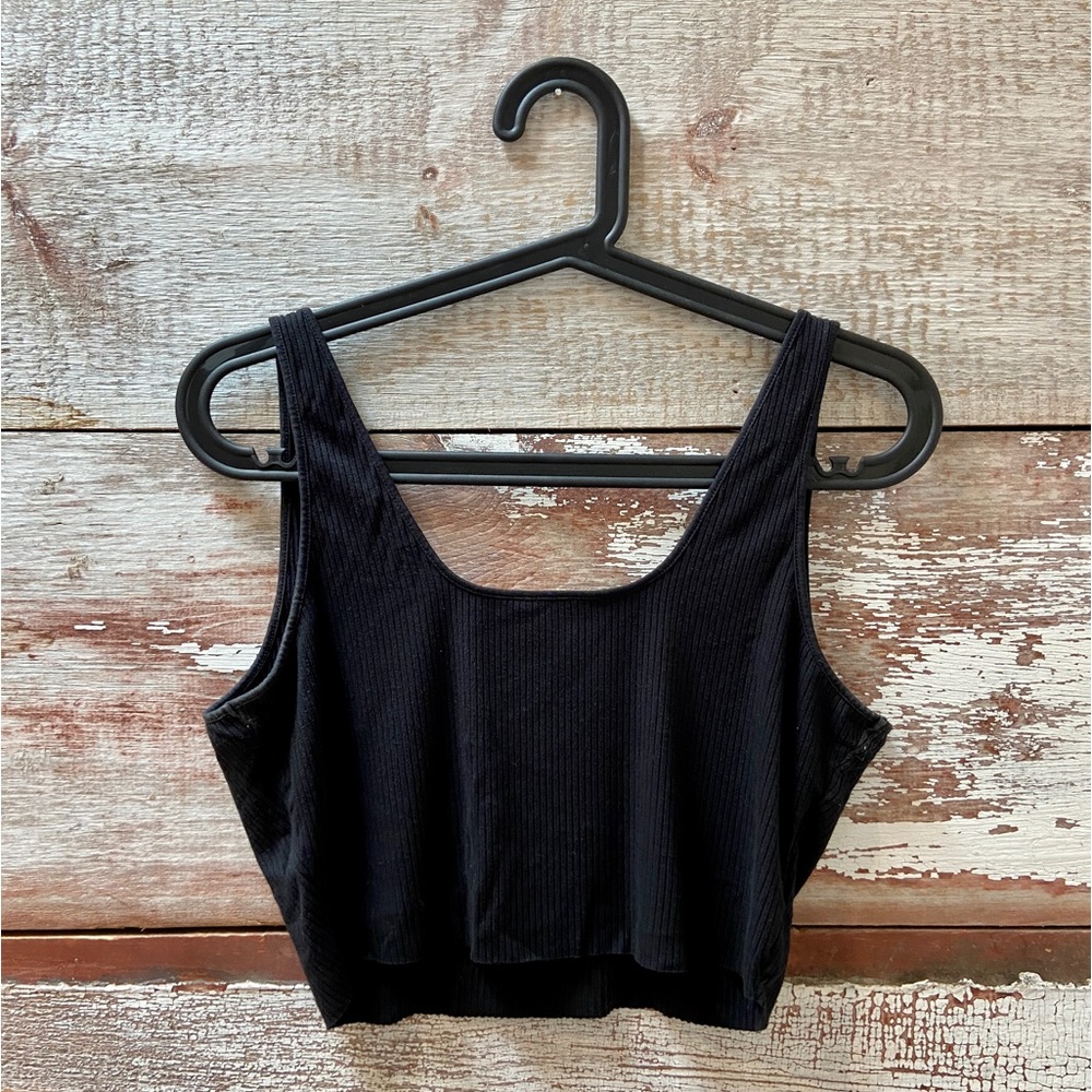 OAK + FORT // ribbed crop top